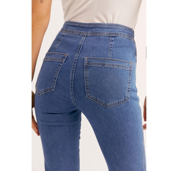 Free People know me better flare jeans - Picture 4 of 8